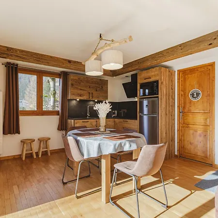 Pecles - 2ch Balcon Vue Gaillands 500m Centre 1km アパート