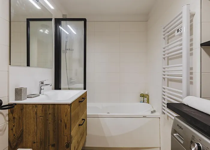 Pecles - 2ch Balcon Vue Gaillands 500m Centre 1km Appartement